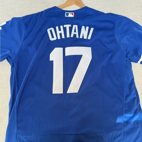 Shohei Ohtani Jersey Mens Large Blue Los Angeles Dodgers - Picture 5 of 5